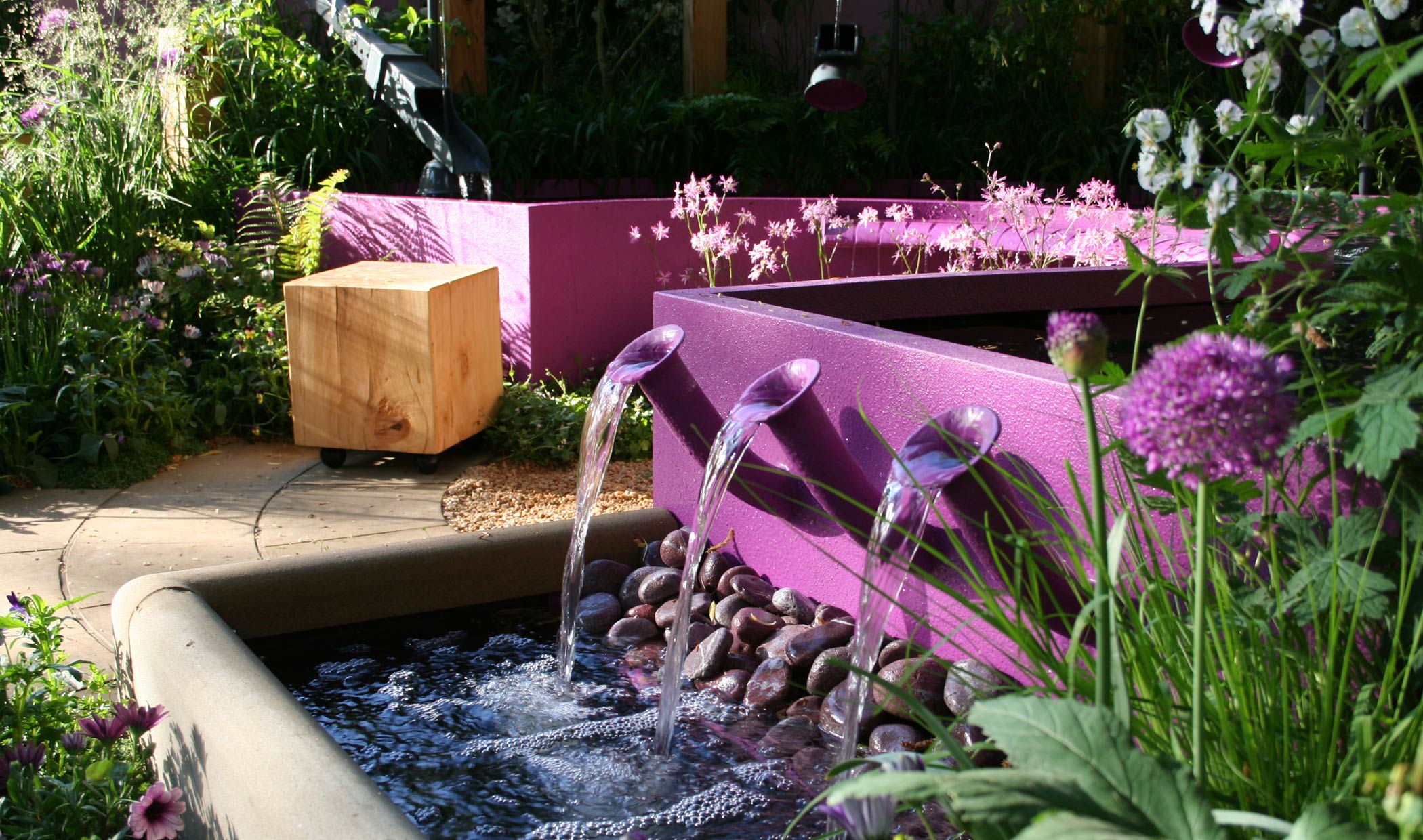 RHS CHELSEA gold medal winning garden design by Peter Eustance