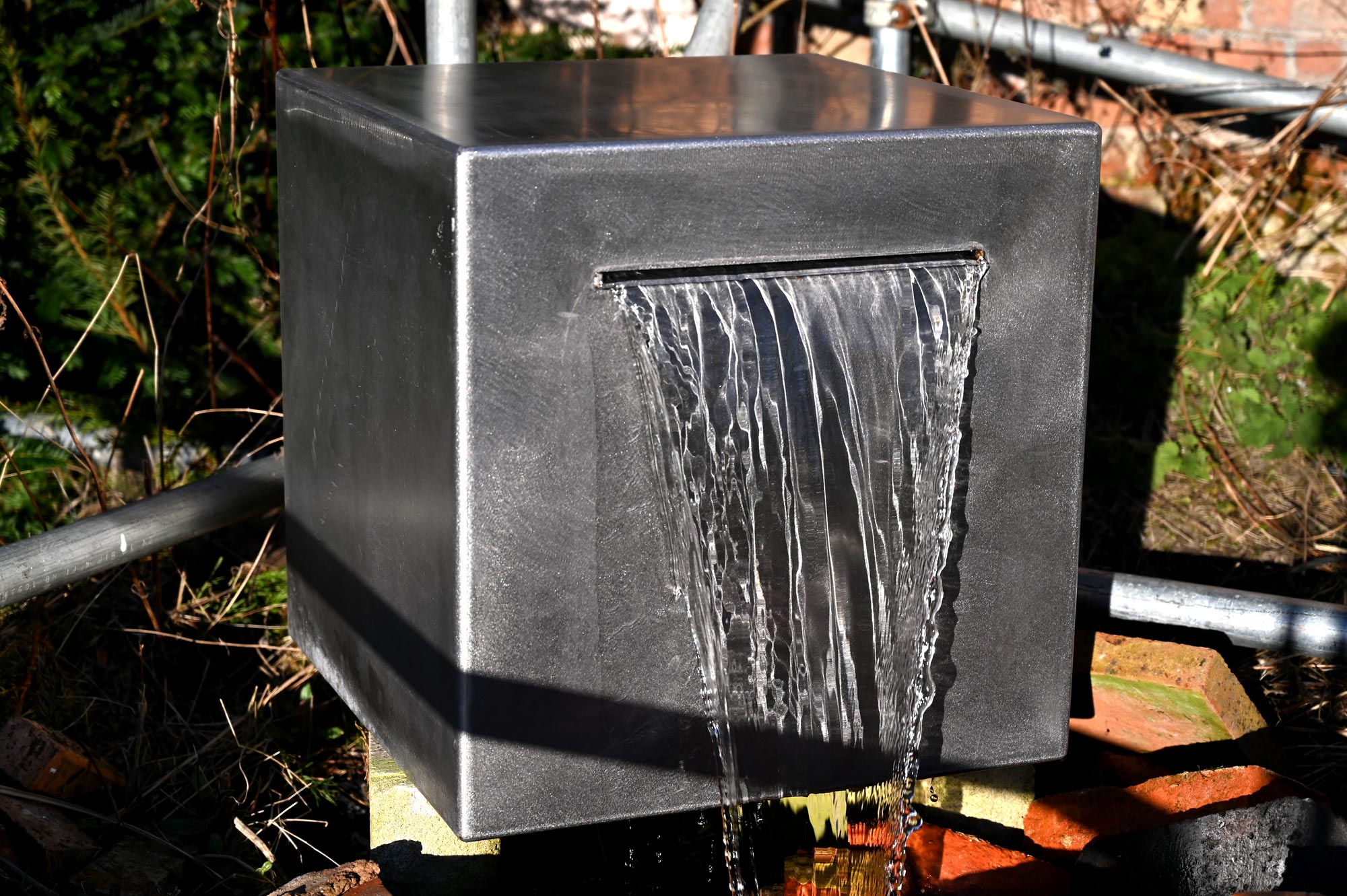 Cube water feature - Peter Eustance Symphonic Gardens