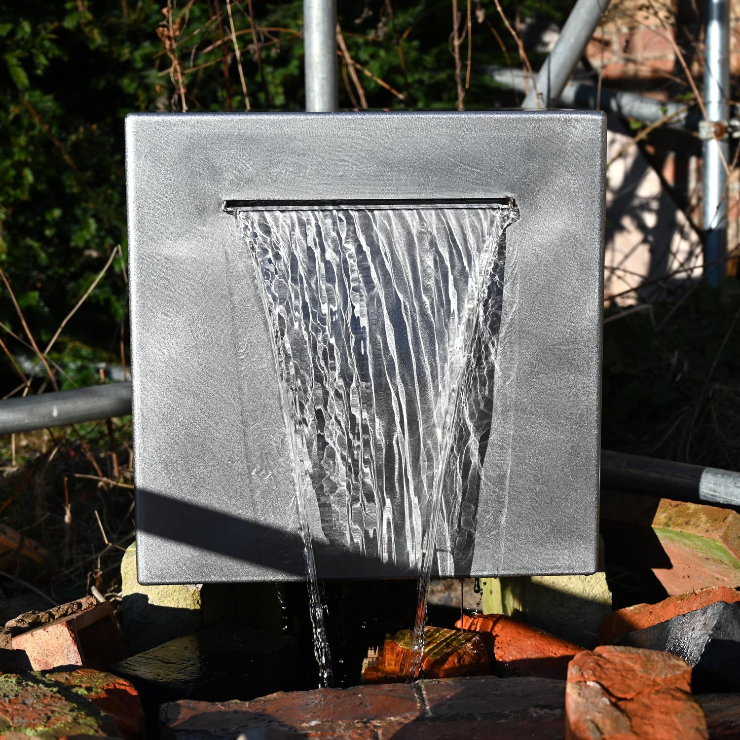 Cube water feature - Peter Eustance Symphonic Gardens