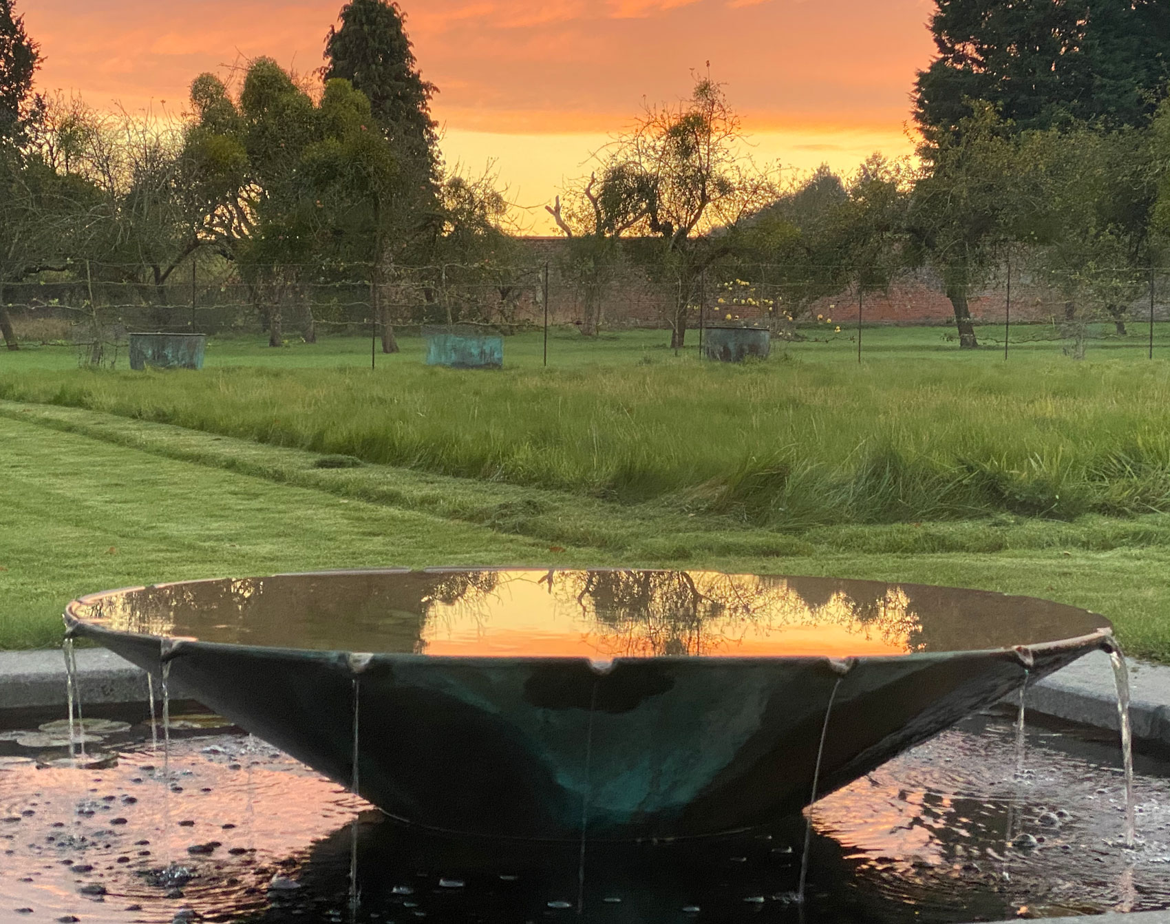 Trasimeno water feature - Peter Eustance Symphonic Gardens